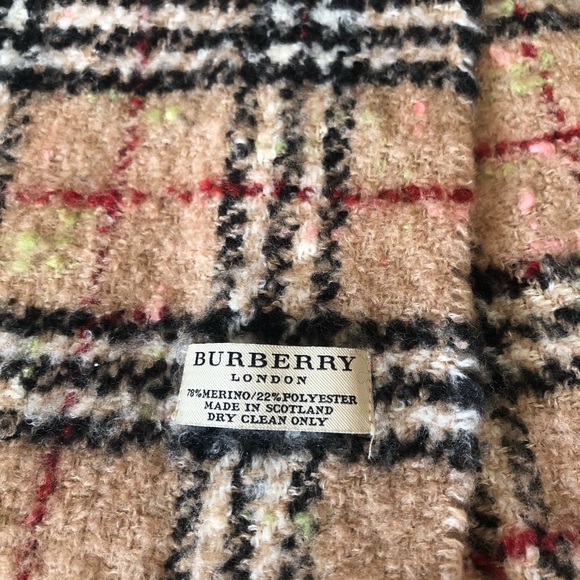 Burberry Nova Check Merino Boucle Fringe Scarf Aut - Picture 7 of 12